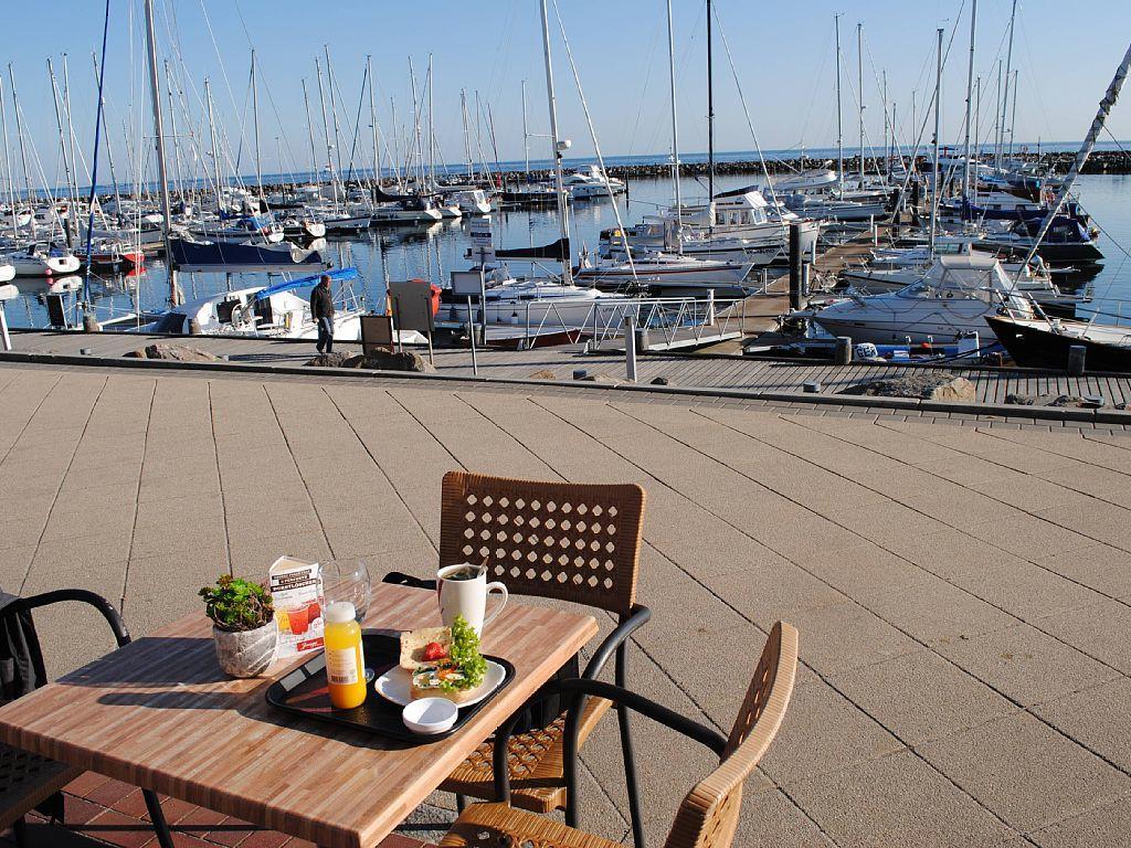 Fewo Strandstrasse - Fuehrt Auf Die Schoene Ostsee-Seebruecke Кюлунгсборн Экстерьер фото
